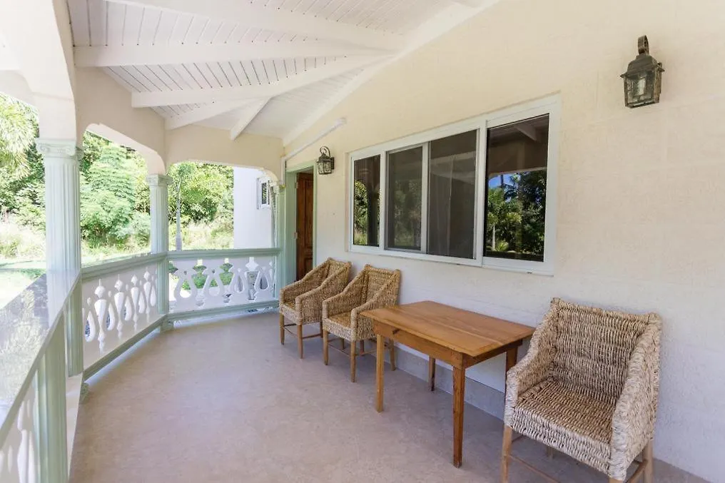 You 4 Ric Apartments Choiseul