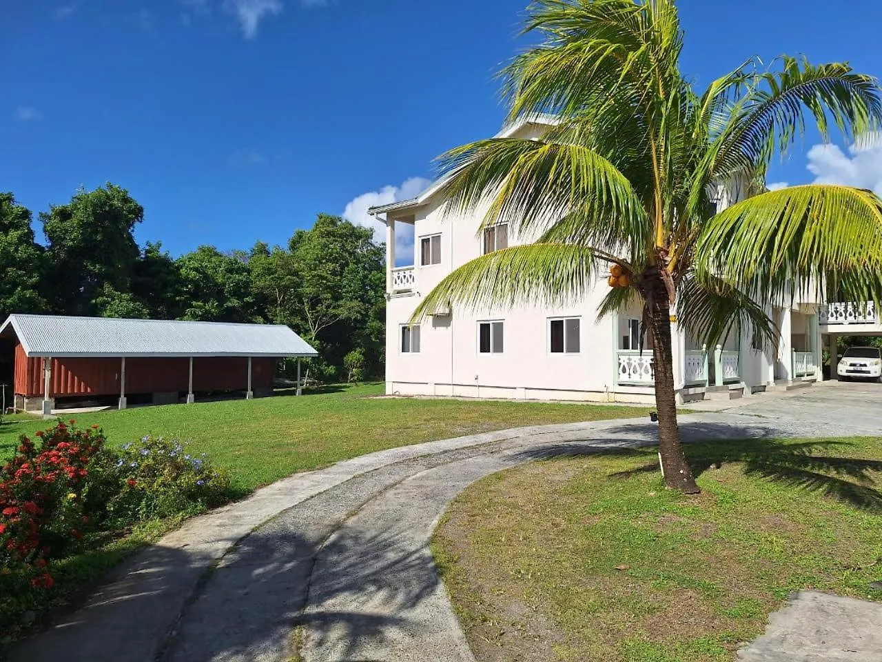 You 4 Ric Apartments Choiseul