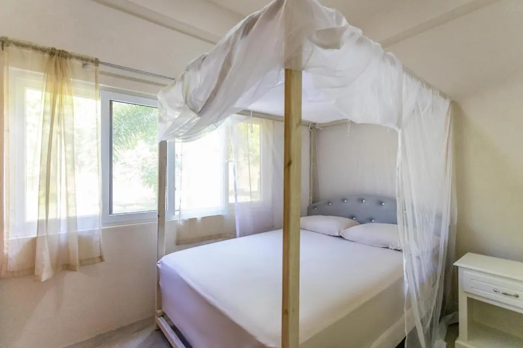 You 4 Ric Apartments Choiseul